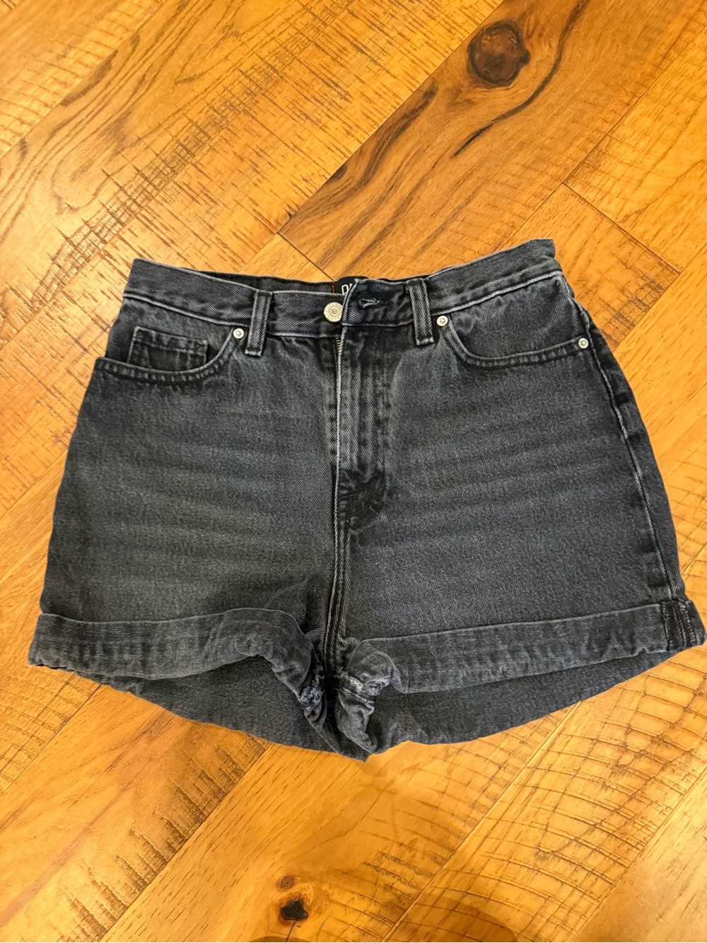 BDG Mom high-rise Washed Black Denim Women's Shorts